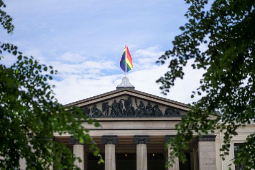 Universitetet i Oslo, pride flagg
