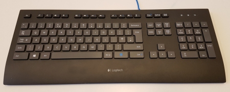 Bildet kan inneholde: brun, datamaskin, data-tastatur, perifer, mellomromstasten.